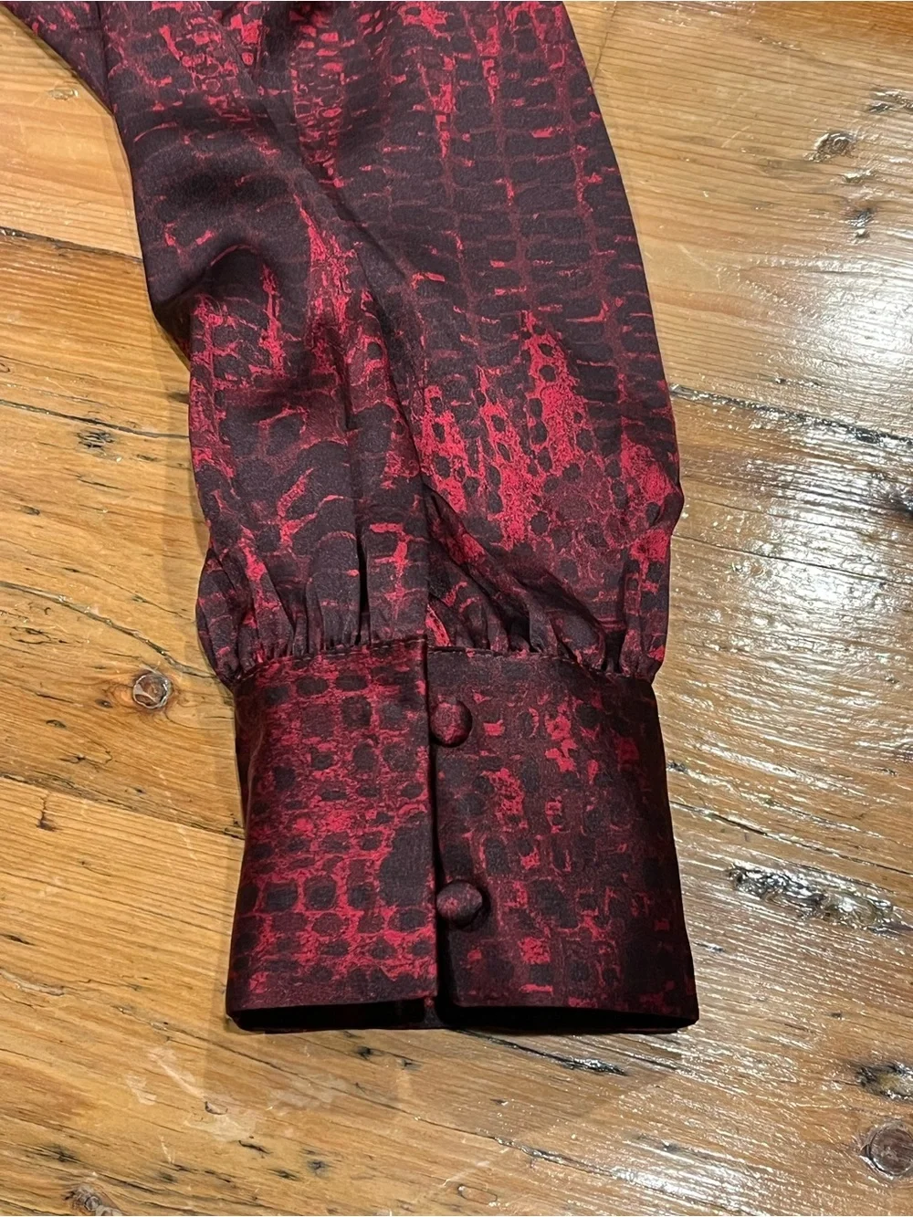 White House Black Market Deep Red & Black Smocked V-Neck Long Sleeve Blouse Chic - Picture 4 of 7